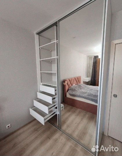 Шкаф купе на заказ от фабрики с зеркалом