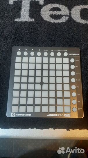 Продаю novation launchpad mini MK2