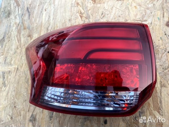 Задний левый фонарь Митсубиси Аутлендер 3 gf