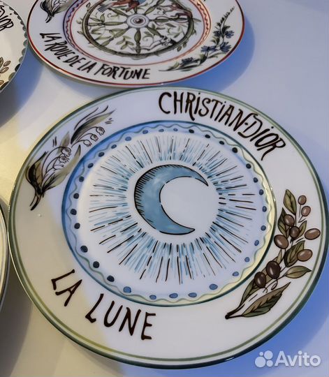 Набор тарелок dior