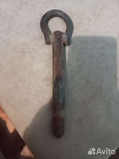 Буксировочный крюк priora