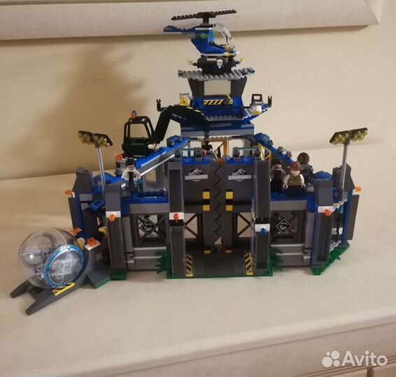 Lego 75919 Прорыв Индоминуса рекса