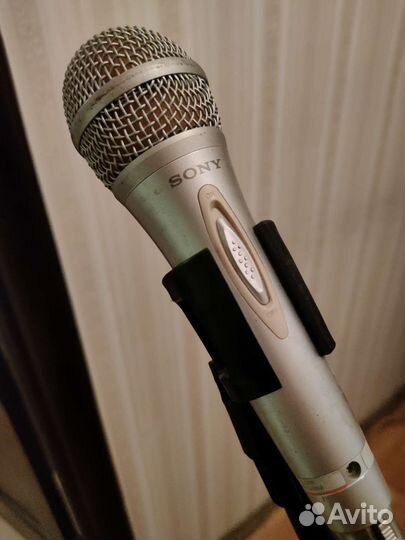 Микрофон и стойка