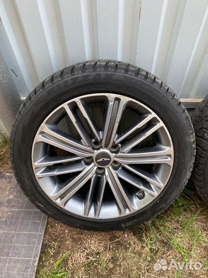 Колеса на Genesis G80 Bridgestone 245/45 R18