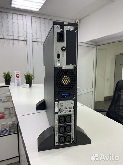 Ибп APC surt1000XLI SMART UPS RT1000