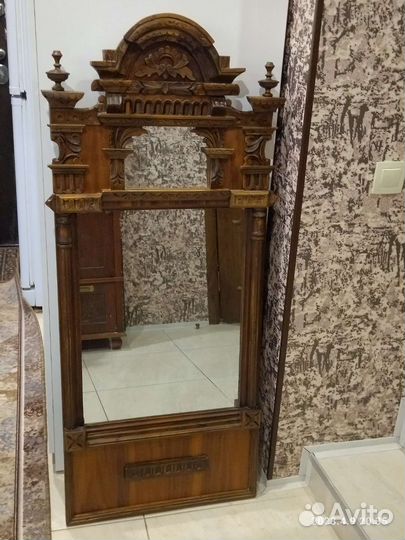 Антикварное зеркало