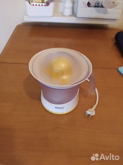 Соковыжималка для цитрусовых Bosh Vita Press