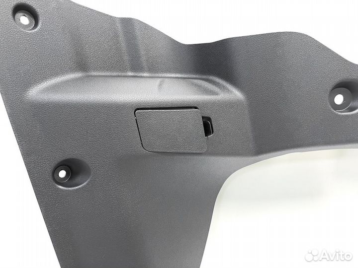 Обивки передних ног и порогов нов. обр. Нива Леген