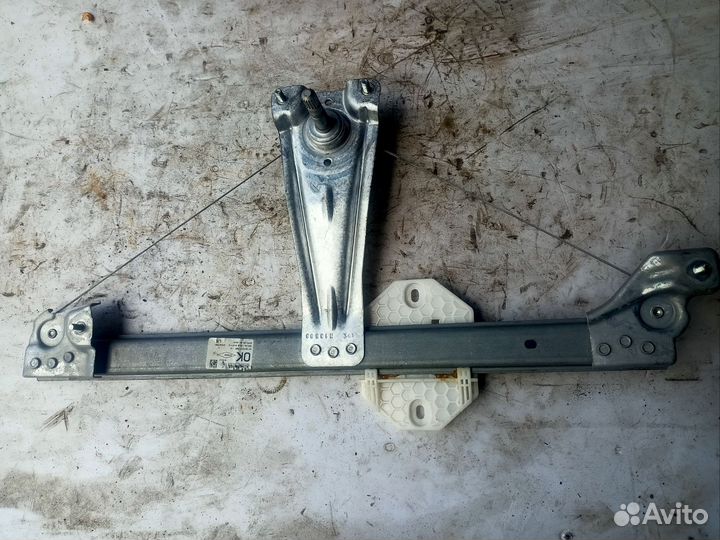 Стеклоподъемник задний левый Renault Sandero 2