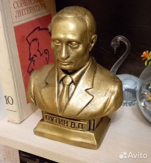 Бюст. Ленин. Сталин. Путин. Дзержинский