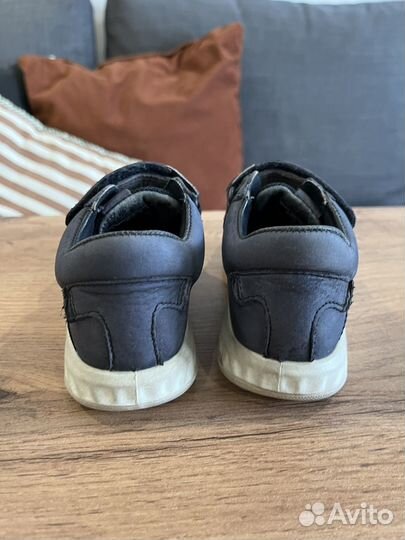 Кроссовки ecco 24