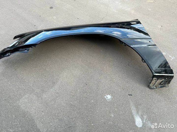 Крыло правое Toyota Land Cruiser 100