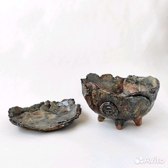 Керамический горшочек на ножках с подставкой