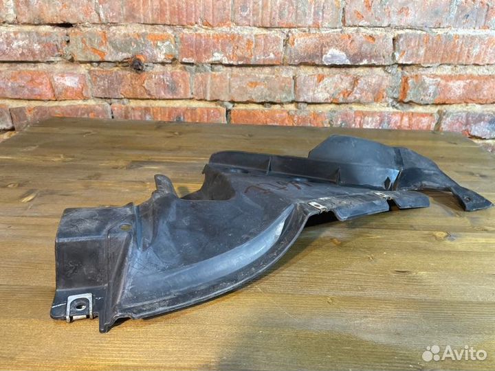 Защита днища кузова правая Bmw X5 E70 N52B30 AF