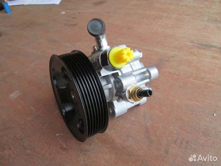 Насос гидроусилителя Toyota Landcruiser Prado