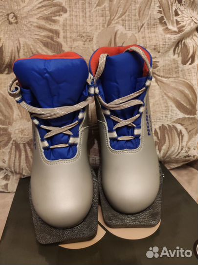 Лыжные ботинки детские, размер 32