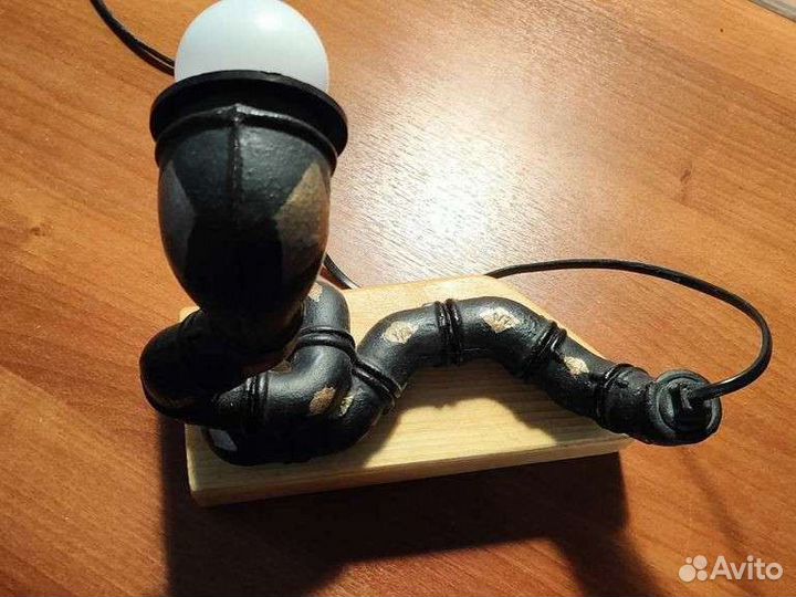 Светильник змея металл