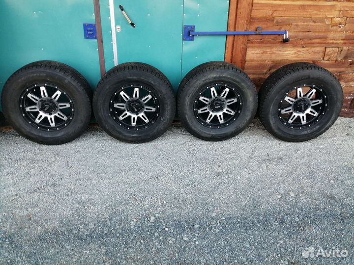 Продам комплект литья с резиной на 100 крузак