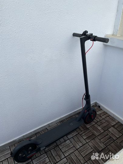 Самокат электрический xiaomi m365 pro