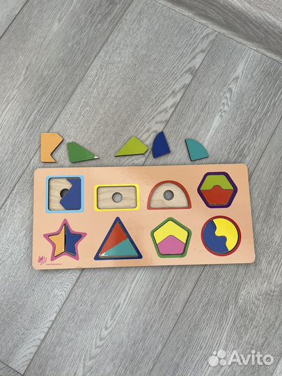 Развивающие игрушки. Рамка-вкладыш Цвета и фигуры