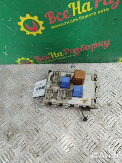 Блок предохранителей Nissan Sunny 2001