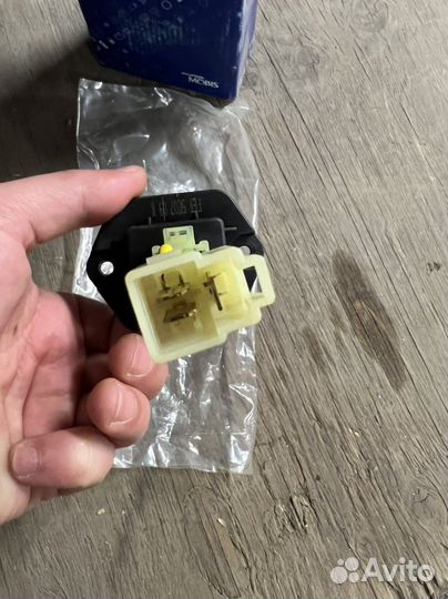 Резистор отопителя hyundai-KIA