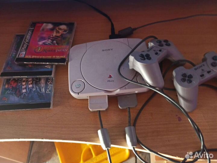 Игровая приставка ps1
