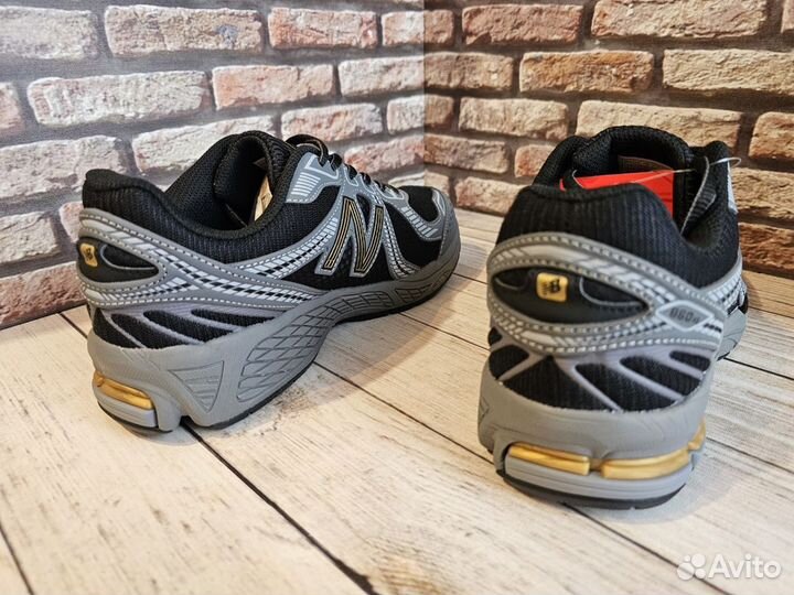 Кроссовки мужские new balance