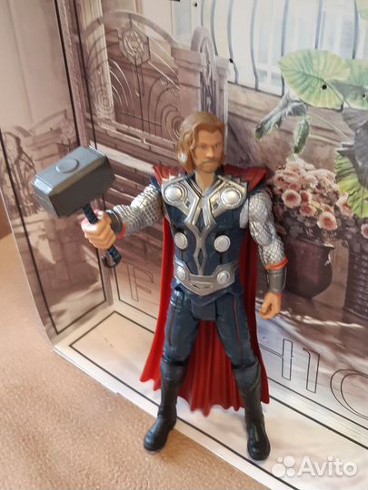 Тор (Thor) 20 см 