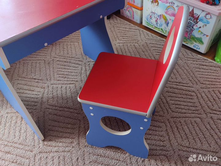 Детский стол- парта