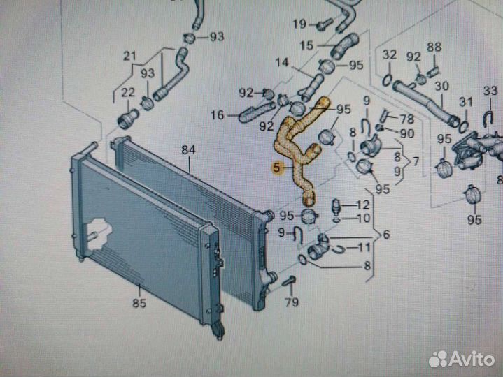 Патрубок охлаждения Skoda Octavia 2 (A5) рест