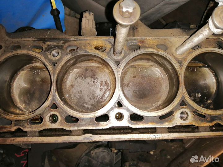 Двигатель Renault 1.8