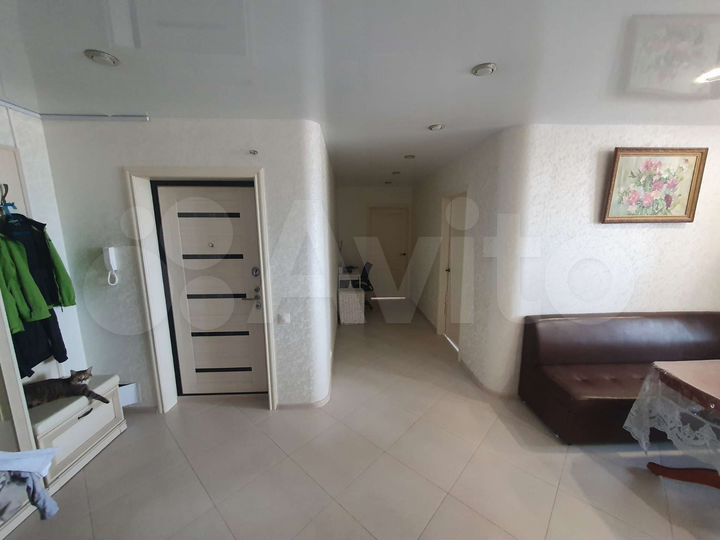 Доля в 3-к. квартире, 82,6 м², 11/16 эт.