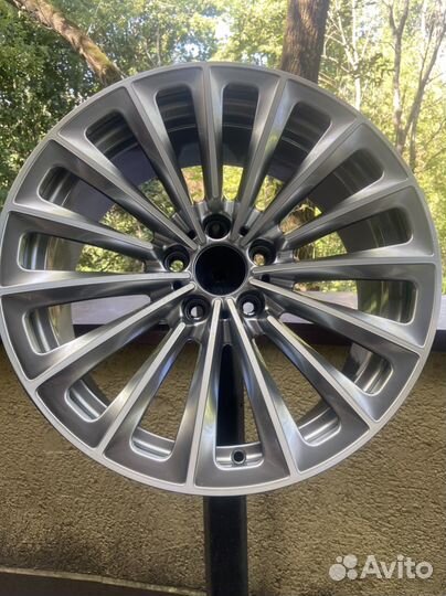 Диски на bmw 7 серии f01 R19