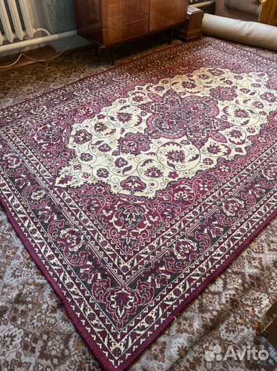 Ковер шерстяной