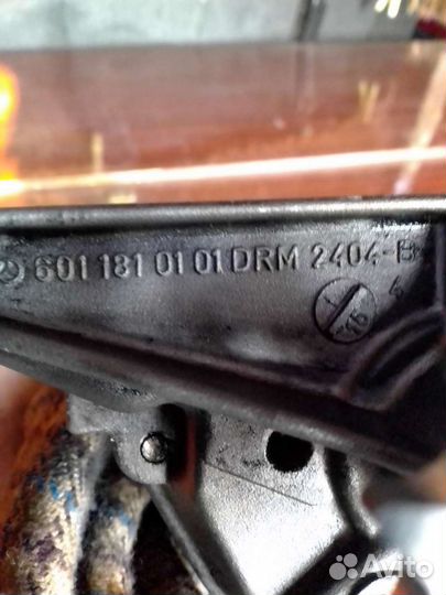 Насос масляный на Мерседес. 601 двигатель. Дизель