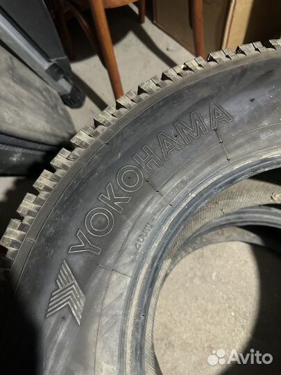 Yokohama 104ZR 285/65 R17 166E