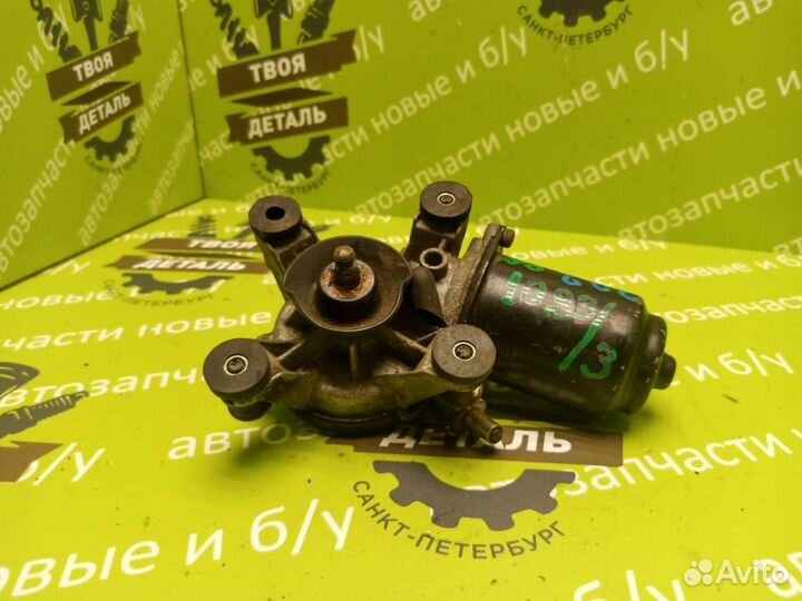 Моторчик стеклоочистителя передний Mazda 323 BG