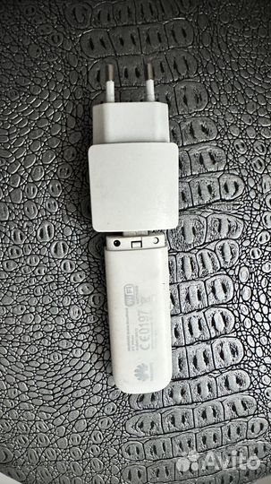 Продам 4G модем Huawei E8372