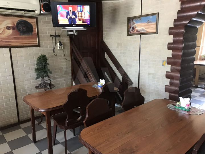 Здание, 160 м² и земельный участок 0,3 га