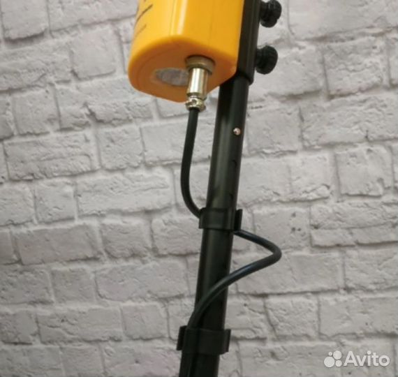 Металлоискатель глубинный ST944