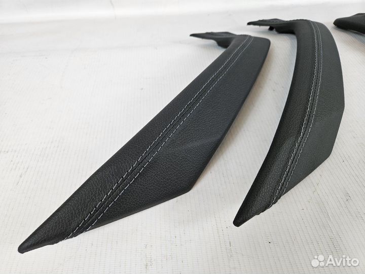 Накладки на ручки дверей серая строчка Vesta NG