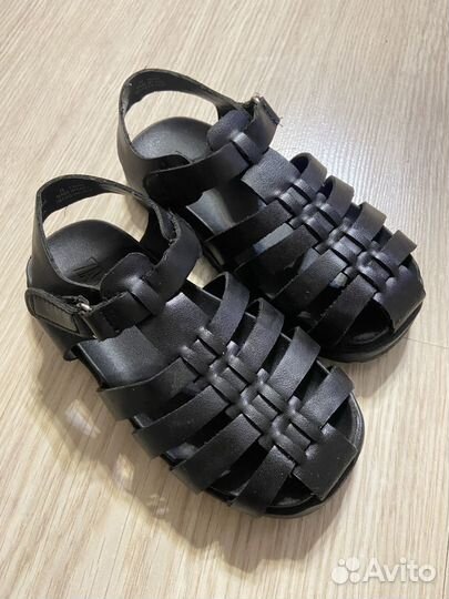 Сандалии для девочки 25 размер Zara