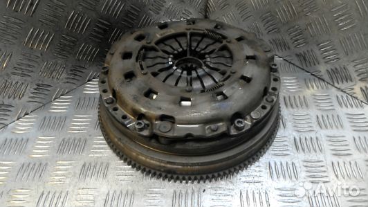 Маховик демпферный бензиновый BMW 3 E46 (89Z20TI01