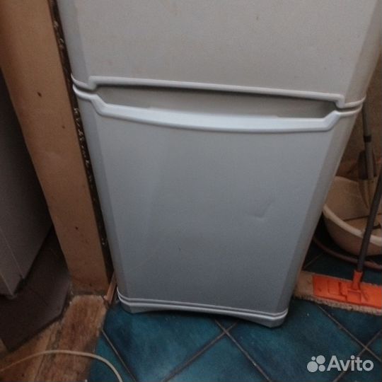 Холодильник двухкамерный бу indesit