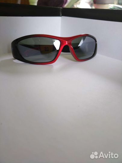 Солнцезащитные очки на мальчика