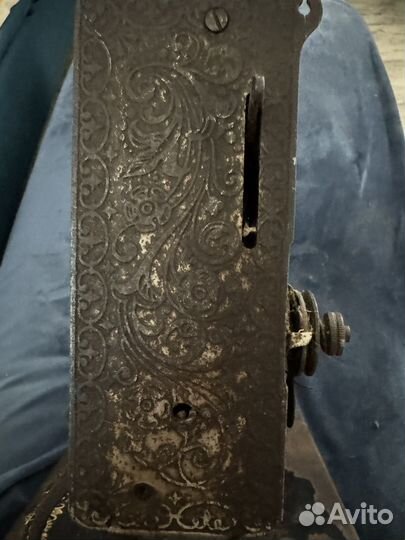 Швейная машинка зингер