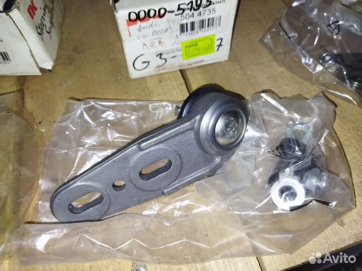 Опора шаровая левая audi 80 B3 / VW passat B2