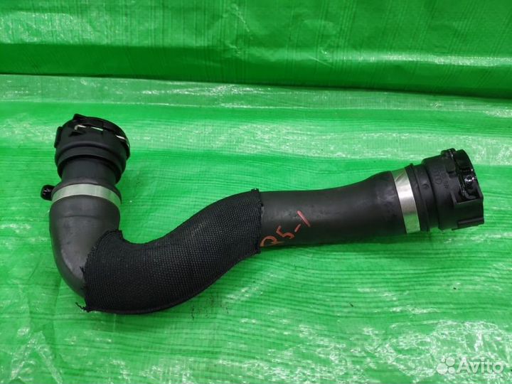 Патрубок системы охлаждения 3.2 FSI Audi Q5 08-17