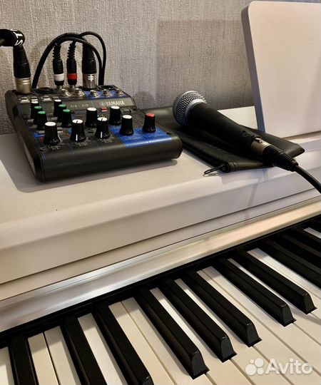 Педагог по фортепиано, вокалу, сольфеджио